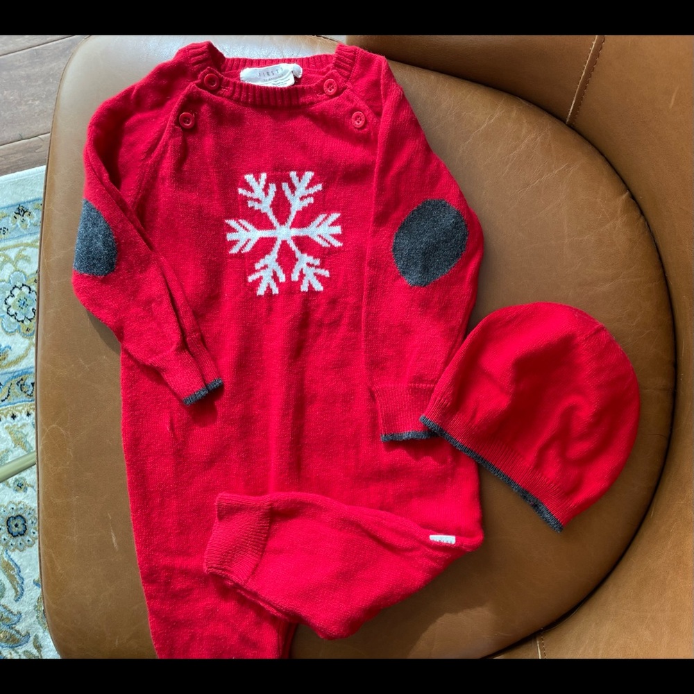 NWOT Firsts by Petit Lem Knitted Playsuit with Hat (6M)